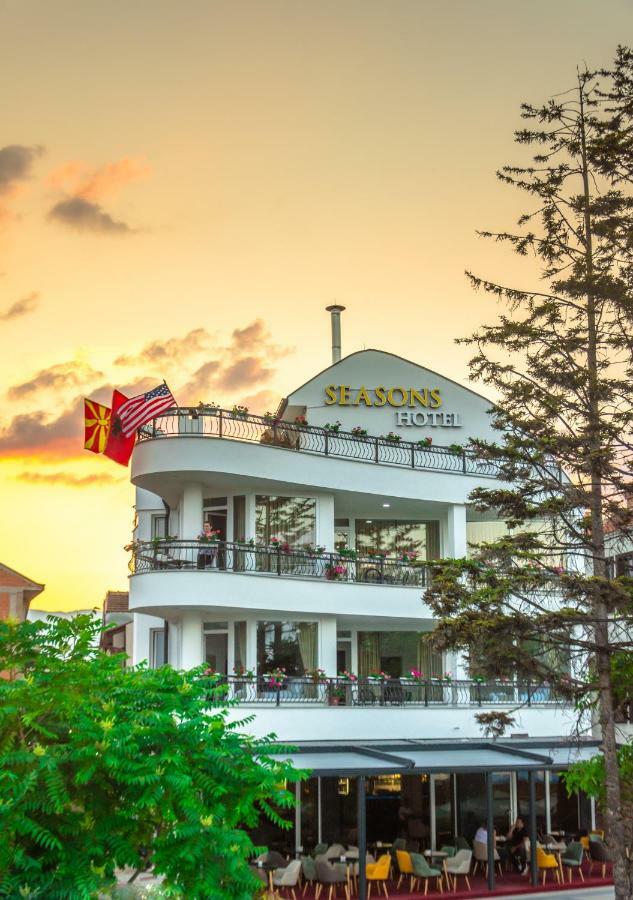 Seasons Hotel 斯特鲁加 外观 照片