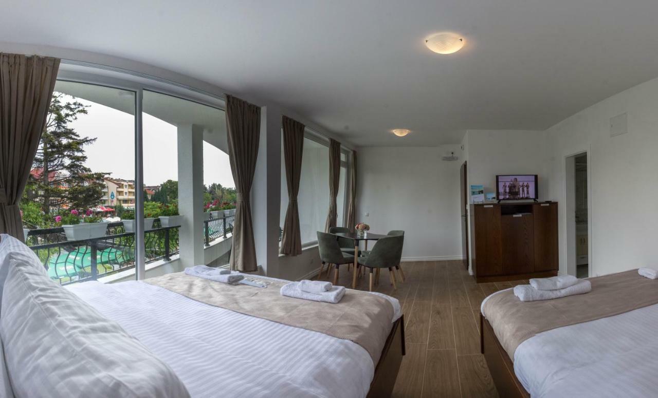 Seasons Hotel 斯特鲁加 外观 照片